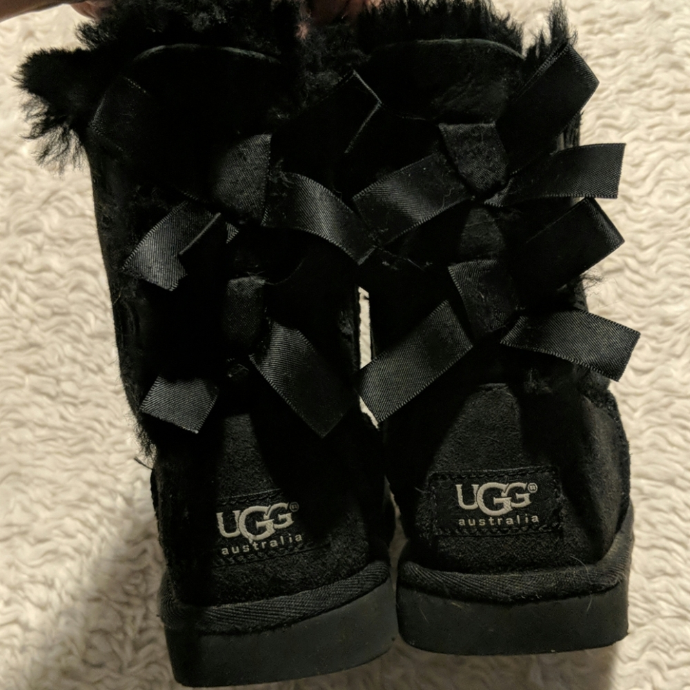Little Girls UGG Boots Bailey Bow II Size 13 black
